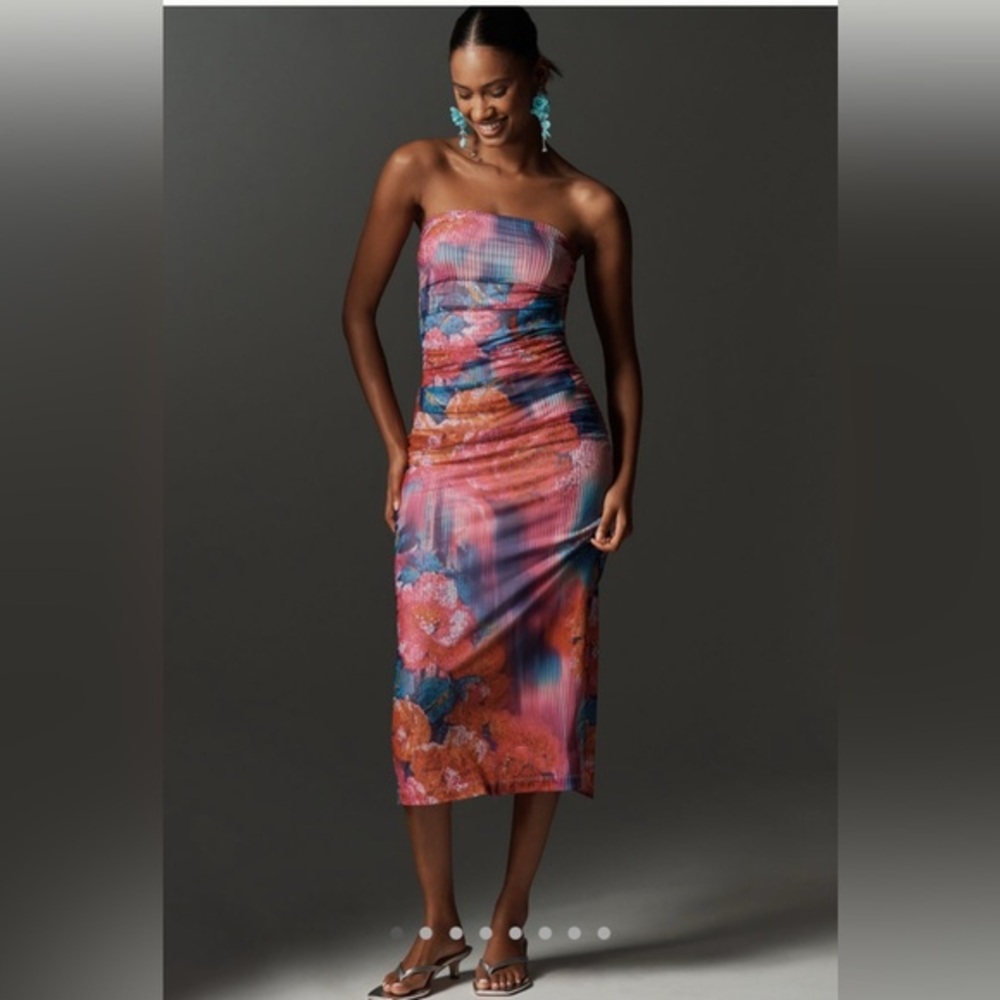 The Soleil Slim Strapless Ruched Mesh Dress - M - NWT